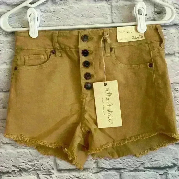 Altar'd State High Rise shorts frayed hem button fly Size 26/3 NWT - Picture 1 of 6